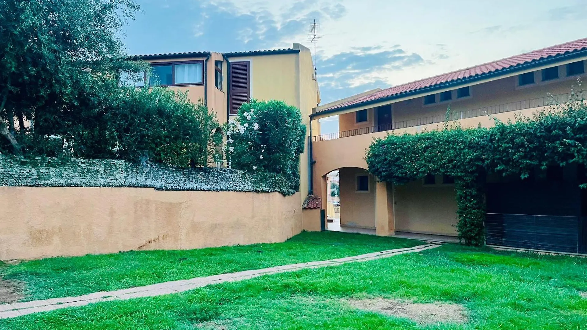 Japandi Suites Olbia Italië